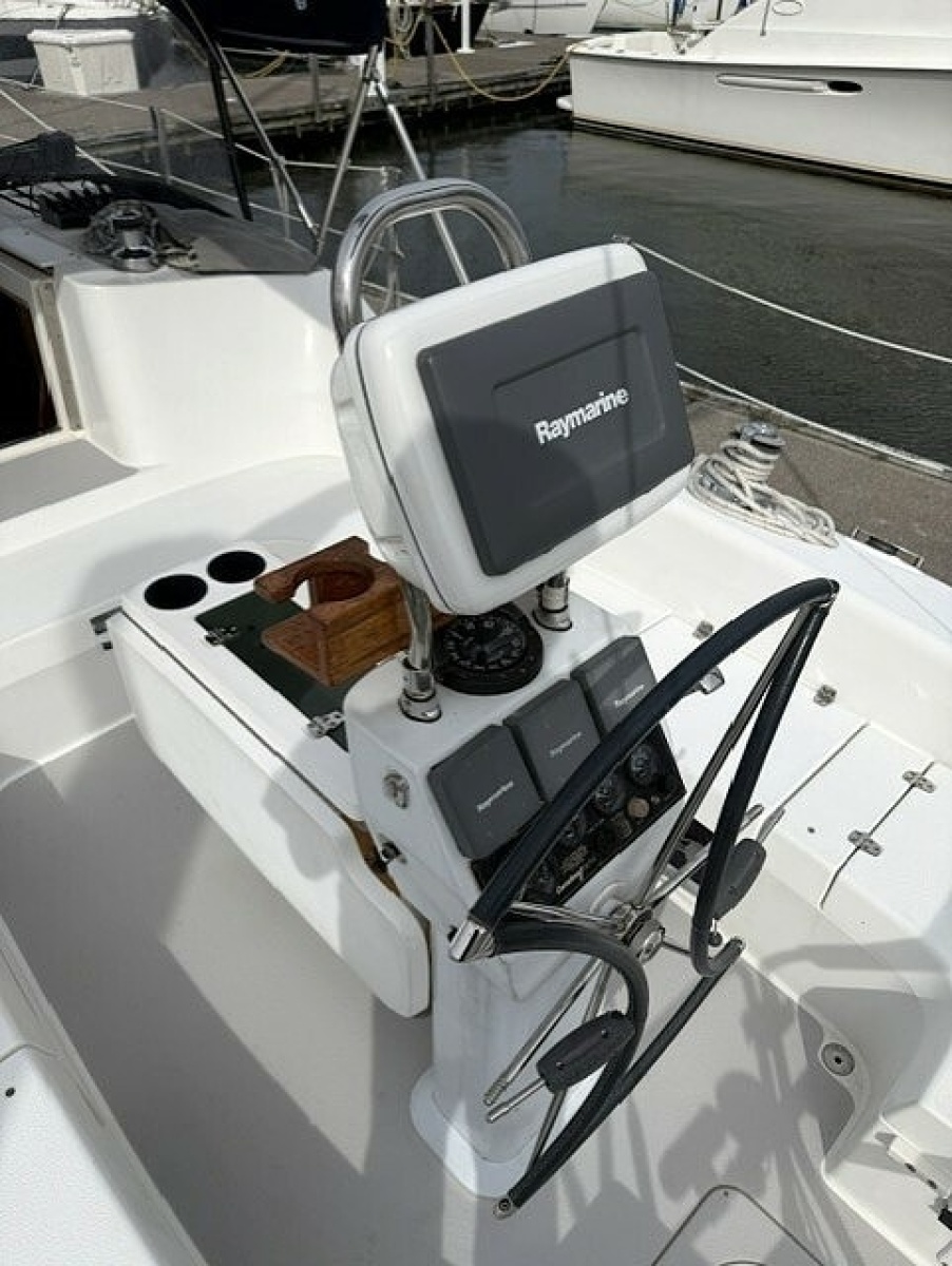2009 Catalina 387