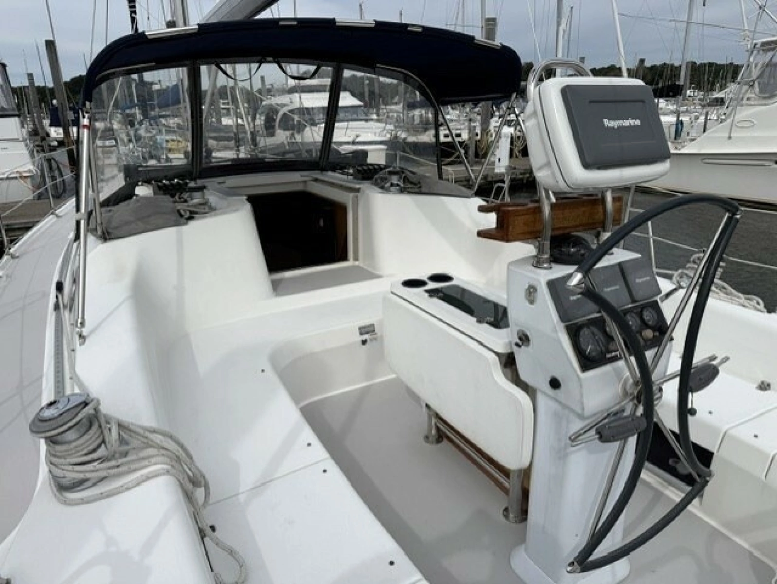 2009 Catalina 387