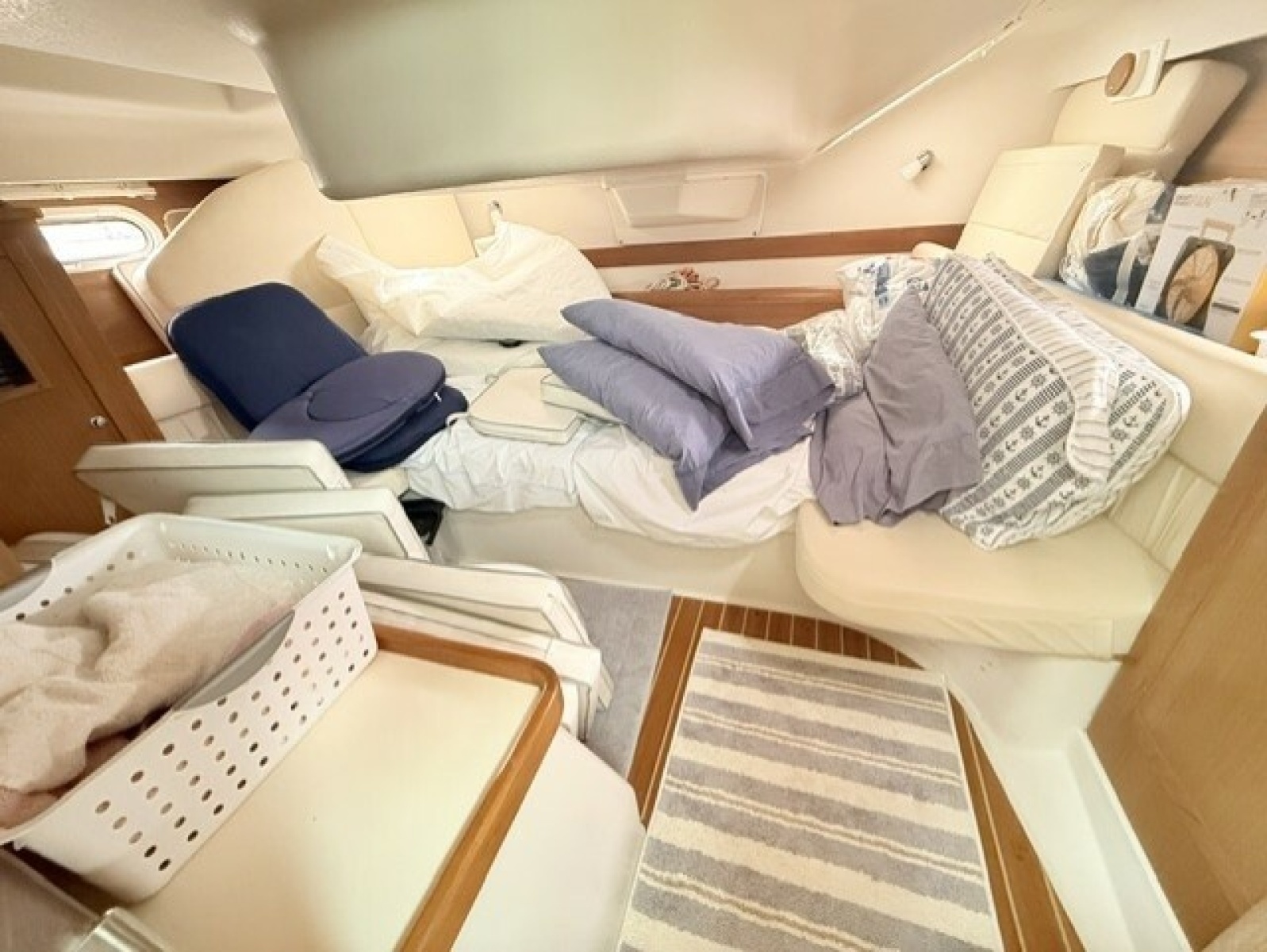 2009 Catalina 387