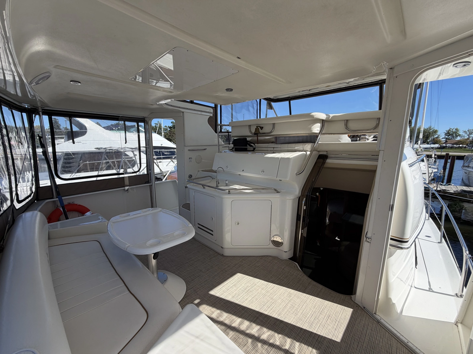 2000 Sea Ray 380 Aft Cabin