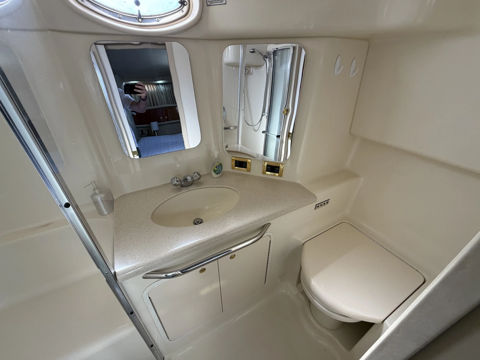 2000 Sea Ray 380 Aft Cabin