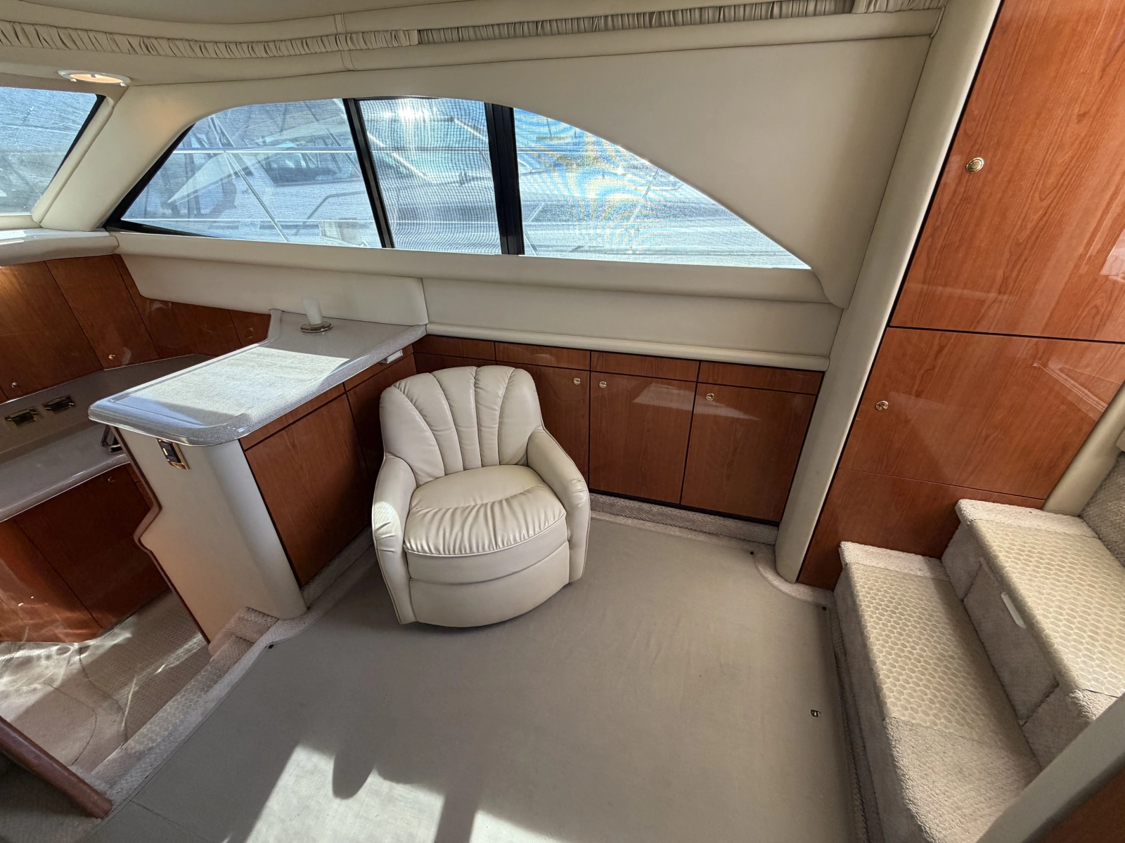 2000 Sea Ray 380 Aft Cabin