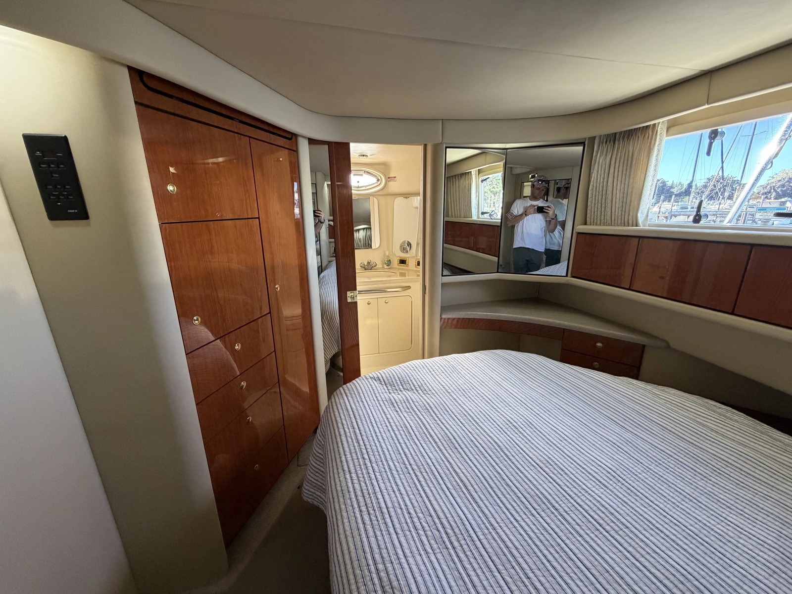 2000 Sea Ray 380 Aft Cabin