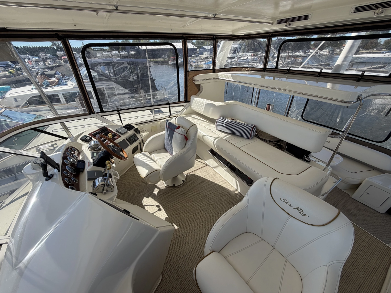 2000 Sea Ray 380 Aft Cabin