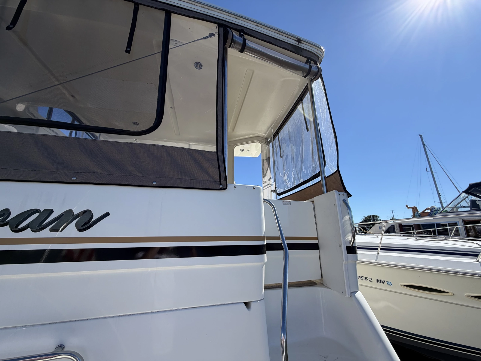 2000 Sea Ray 380 Aft Cabin