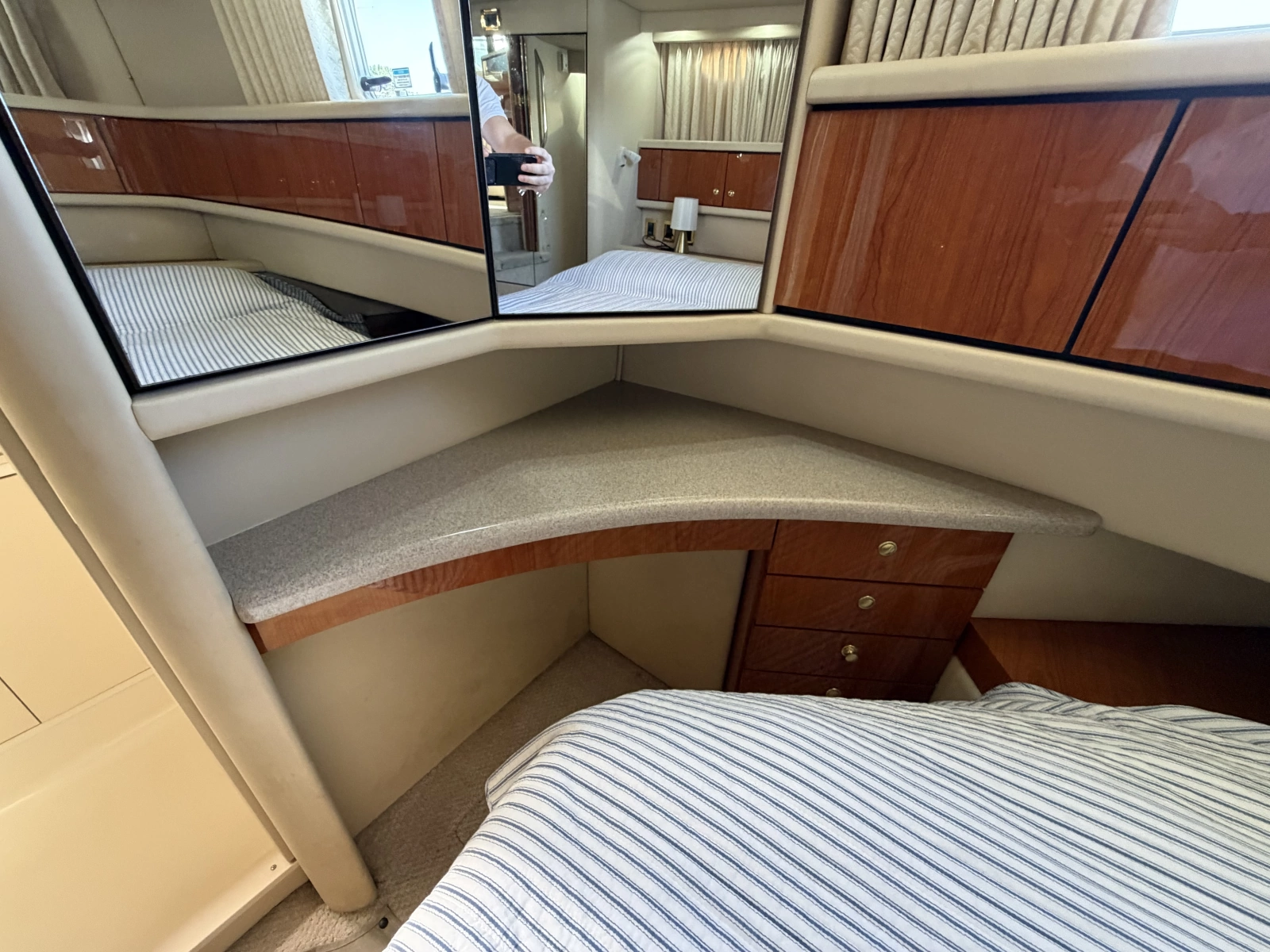 2000 Sea Ray 380 Aft Cabin