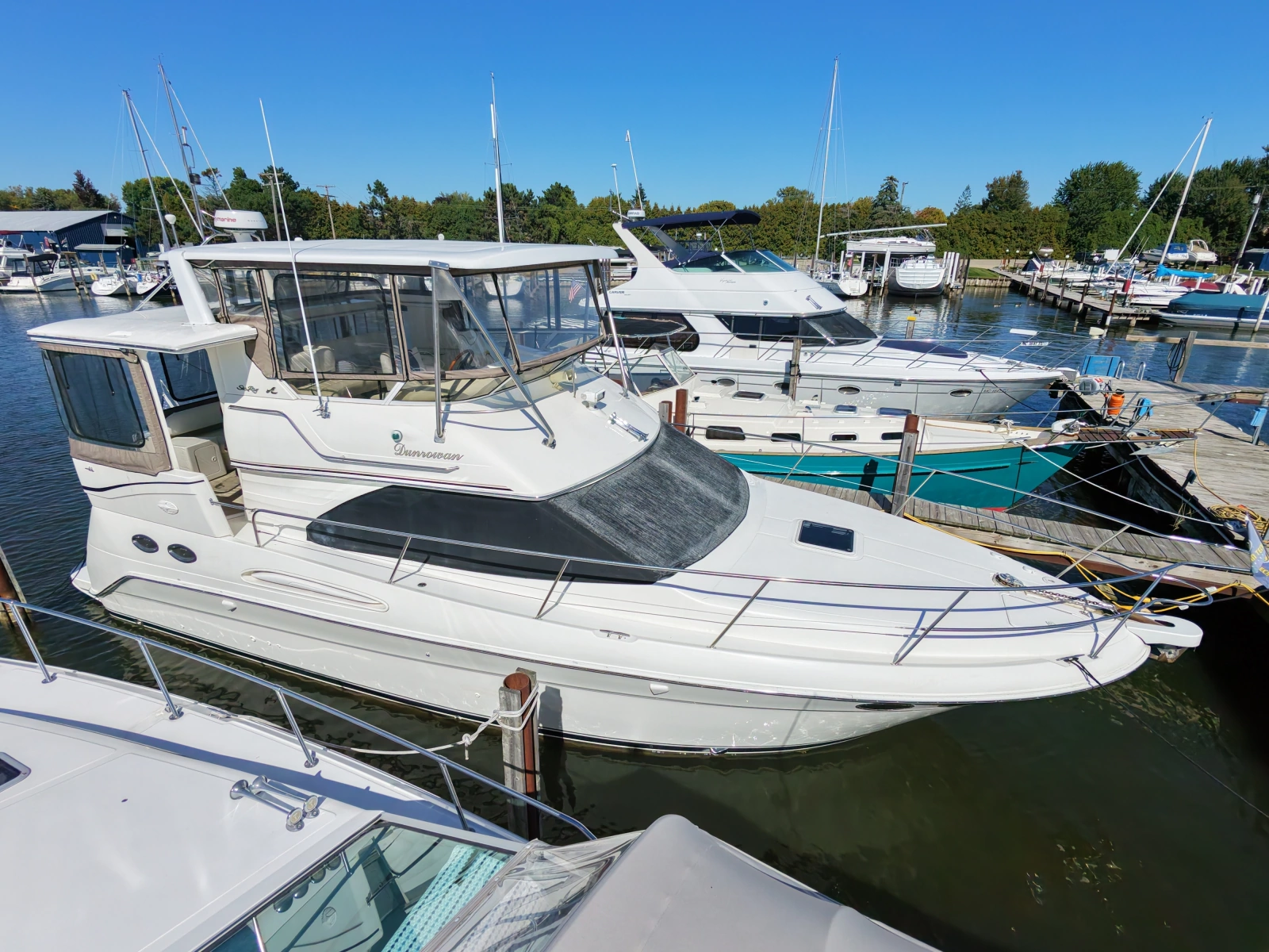 2000 Sea Ray 380 Aft Cabin