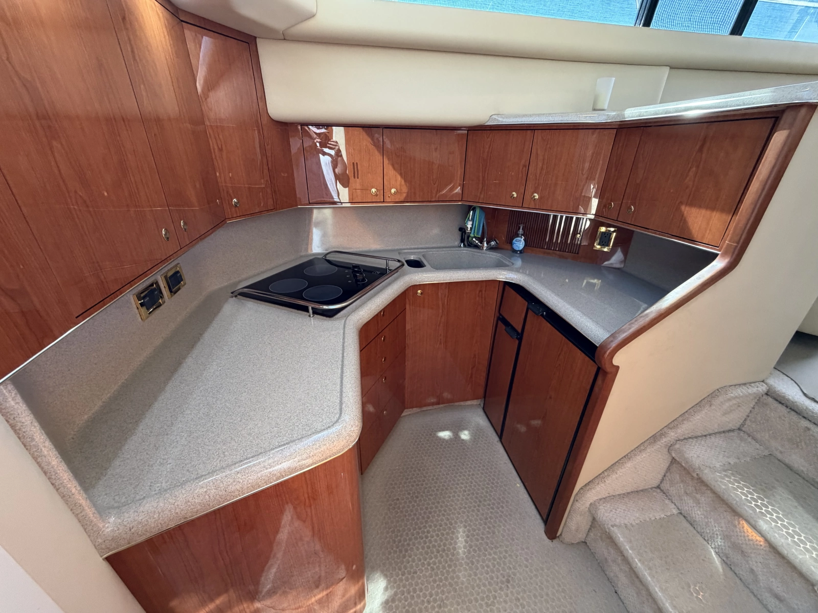 2000 Sea Ray 380 Aft Cabin