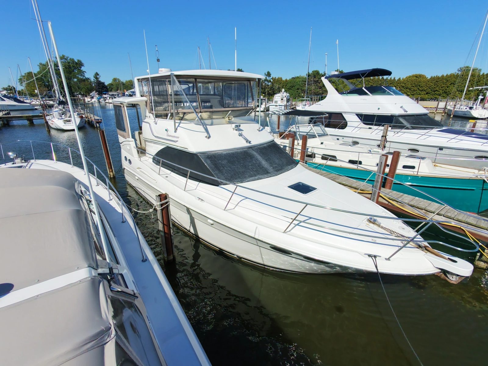 2000 Sea Ray 380 Aft Cabin