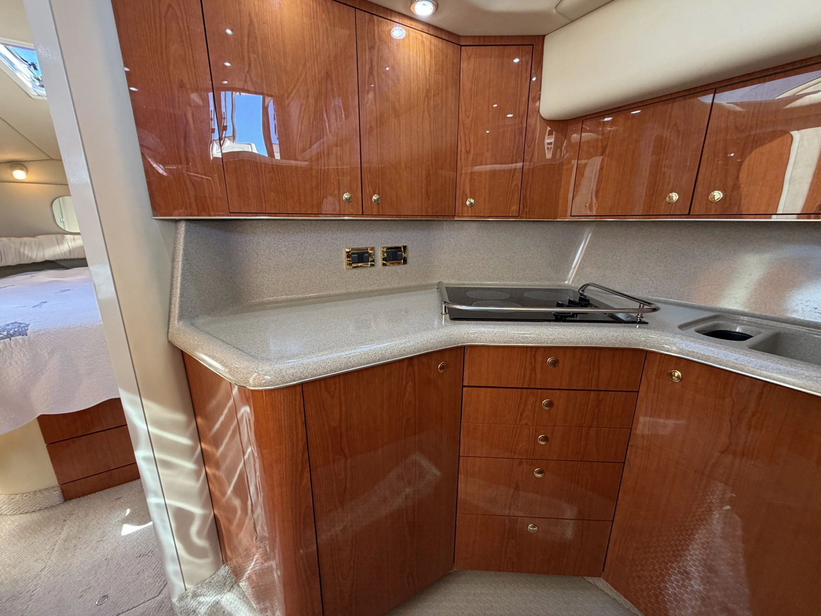 2000 Sea Ray 380 Aft Cabin