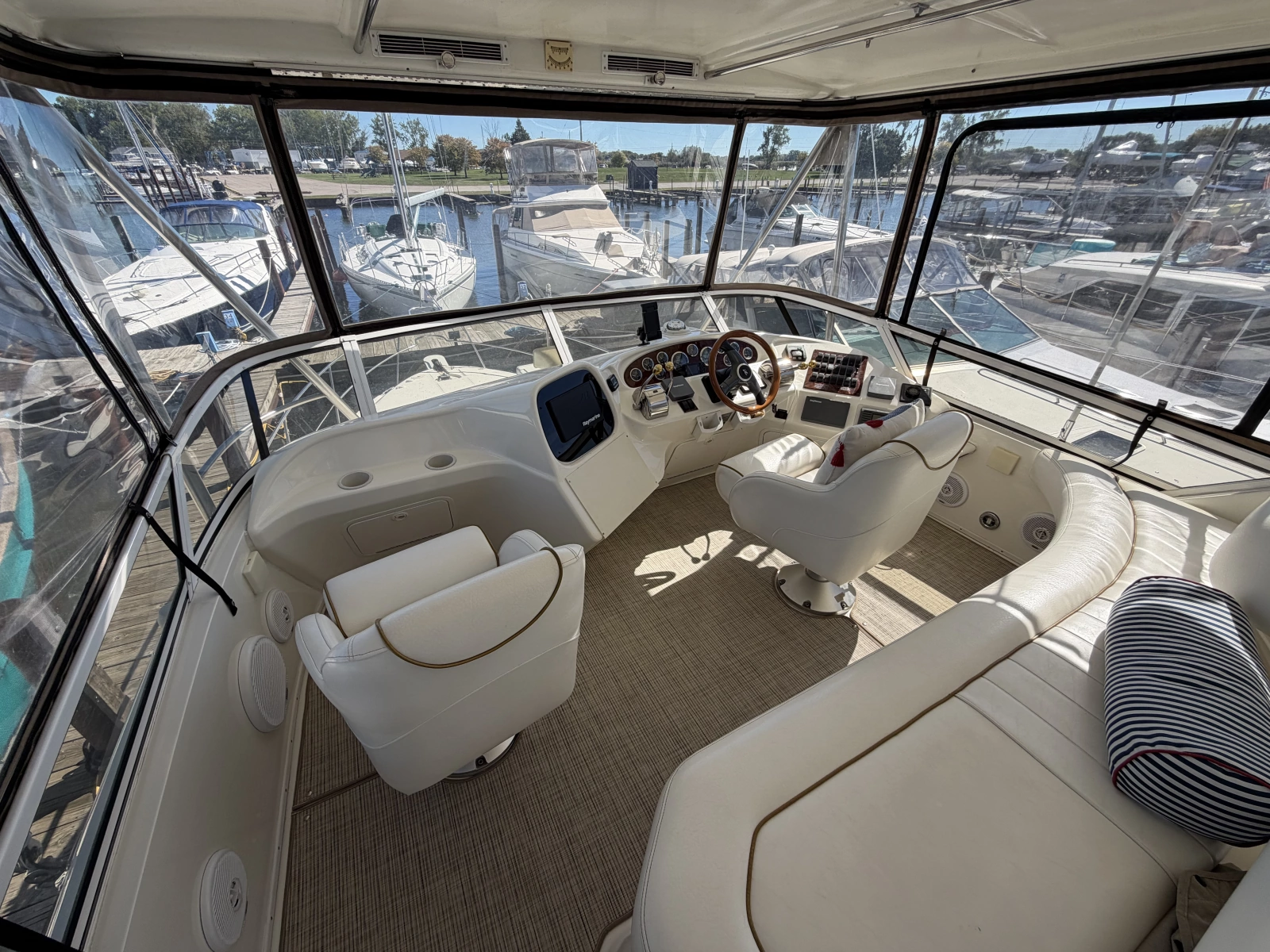 2000 Sea Ray 380 Aft Cabin
