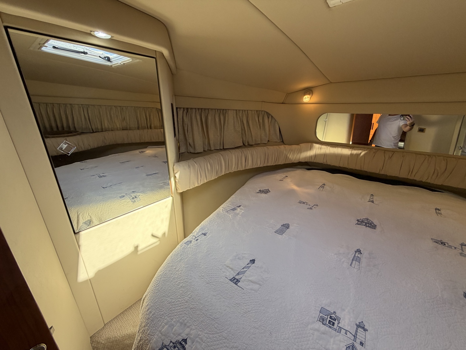2000 Sea Ray 380 Aft Cabin