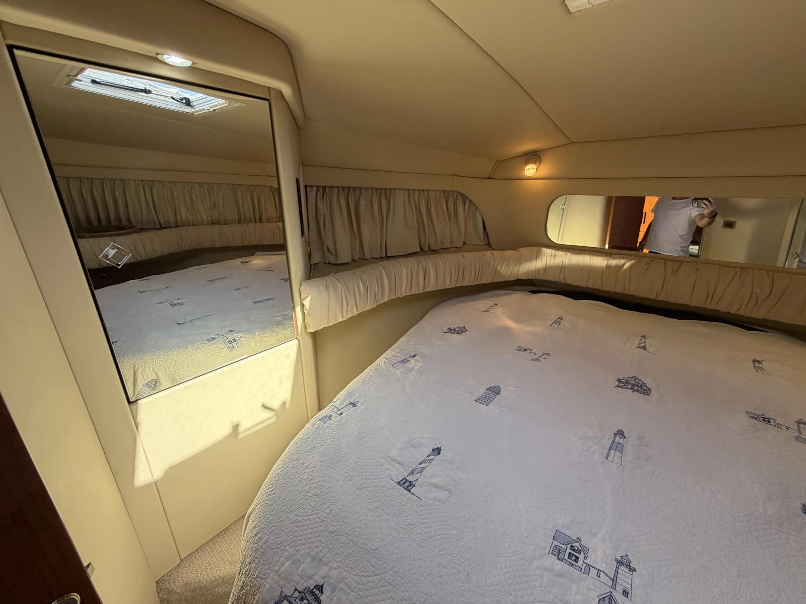 2000 Sea Ray 380 Aft Cabin