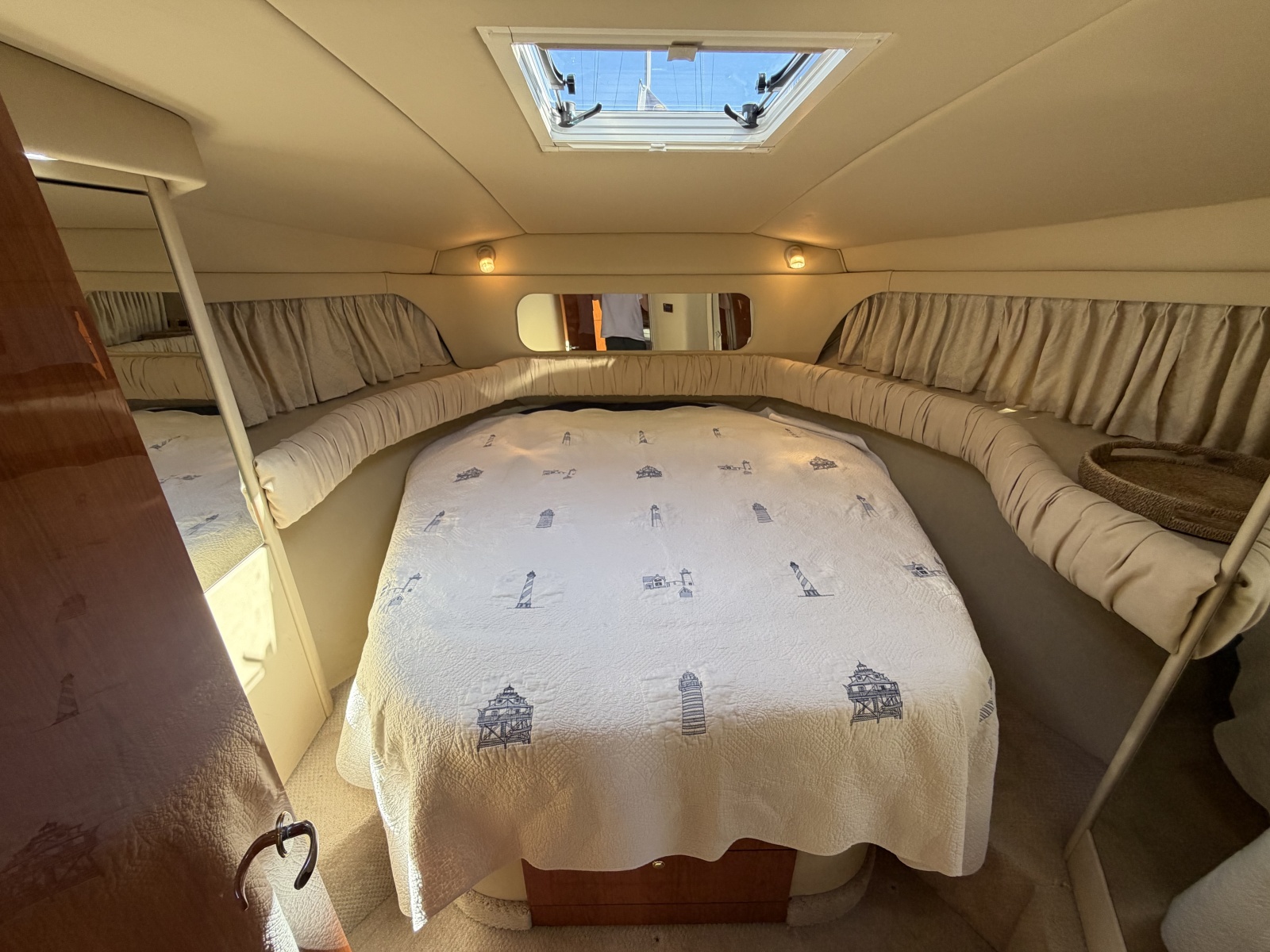 2000 Sea Ray 380 Aft Cabin