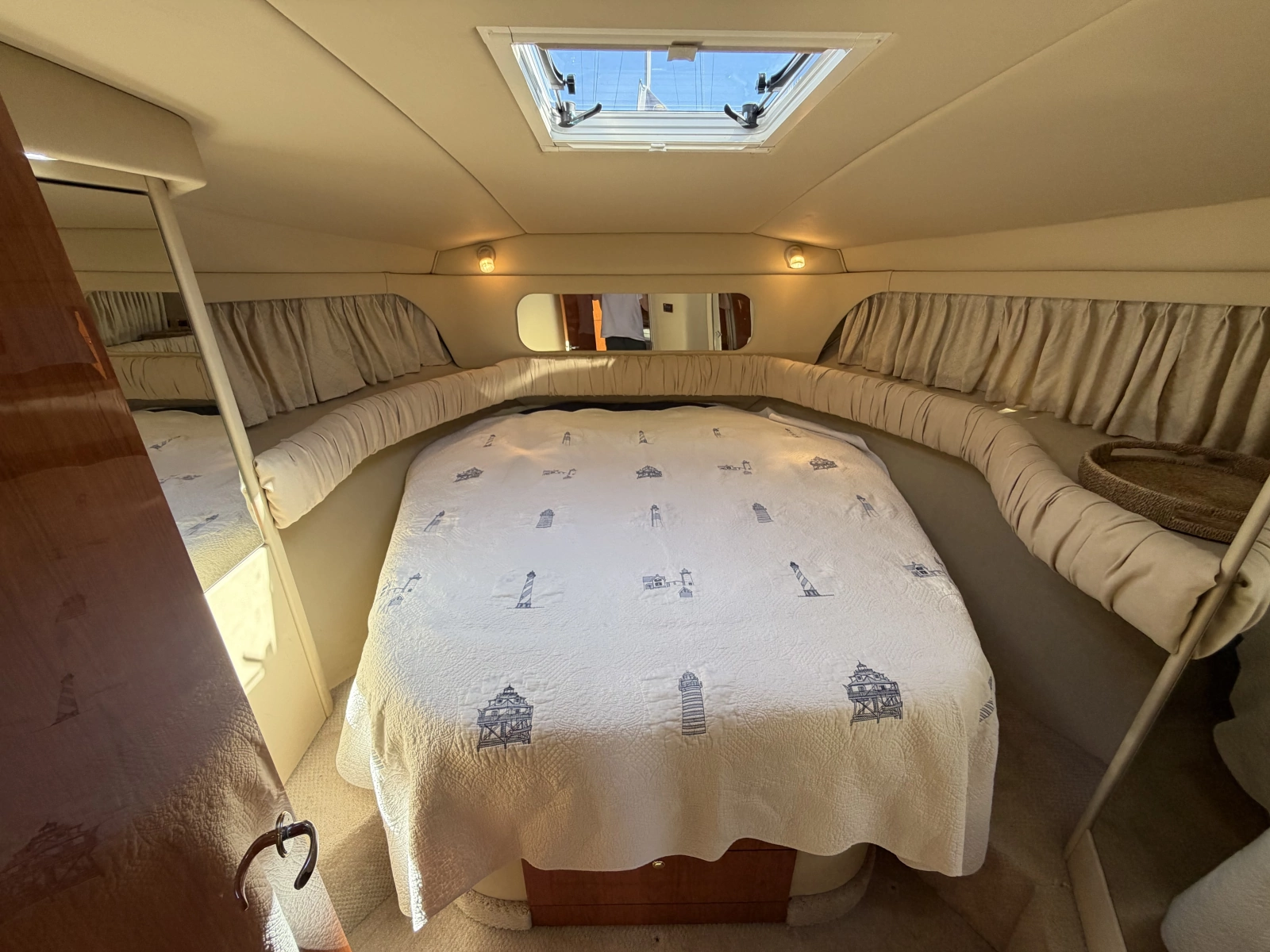 2000 Sea Ray 380 Aft Cabin