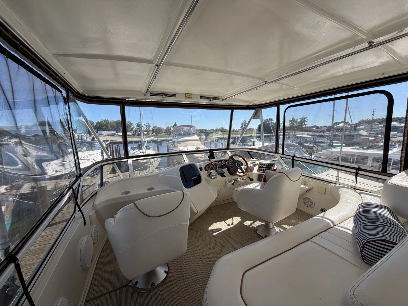 2000 Sea Ray 380 Aft Cabin