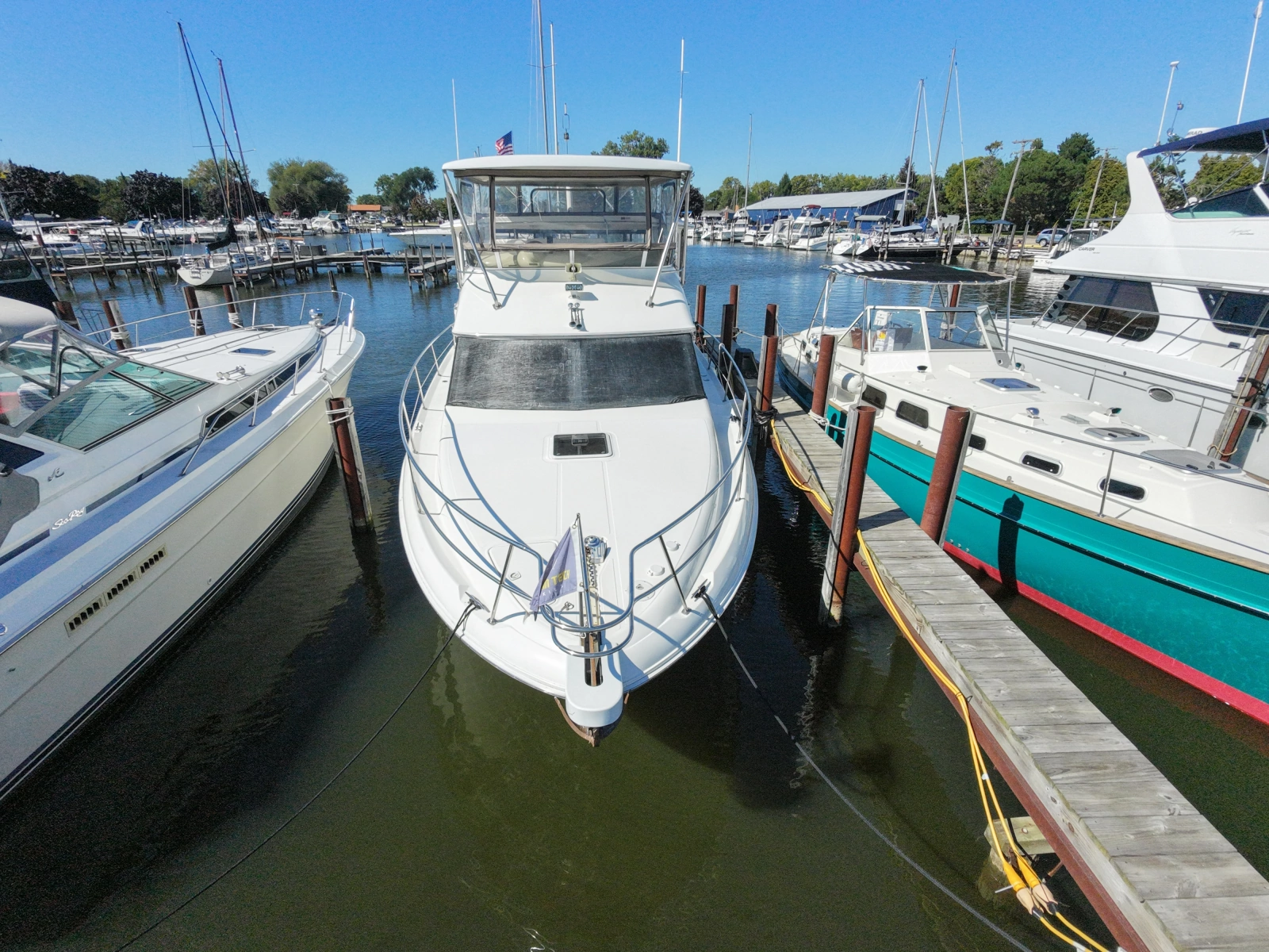 2000 Sea Ray 380 Aft Cabin