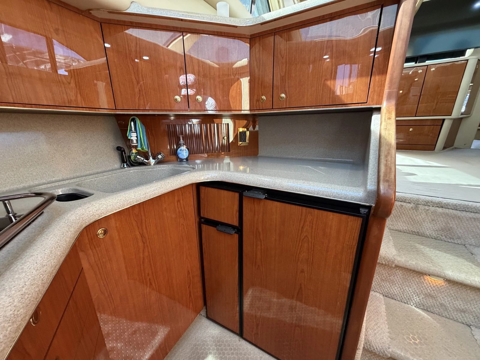 2000 Sea Ray 380 Aft Cabin
