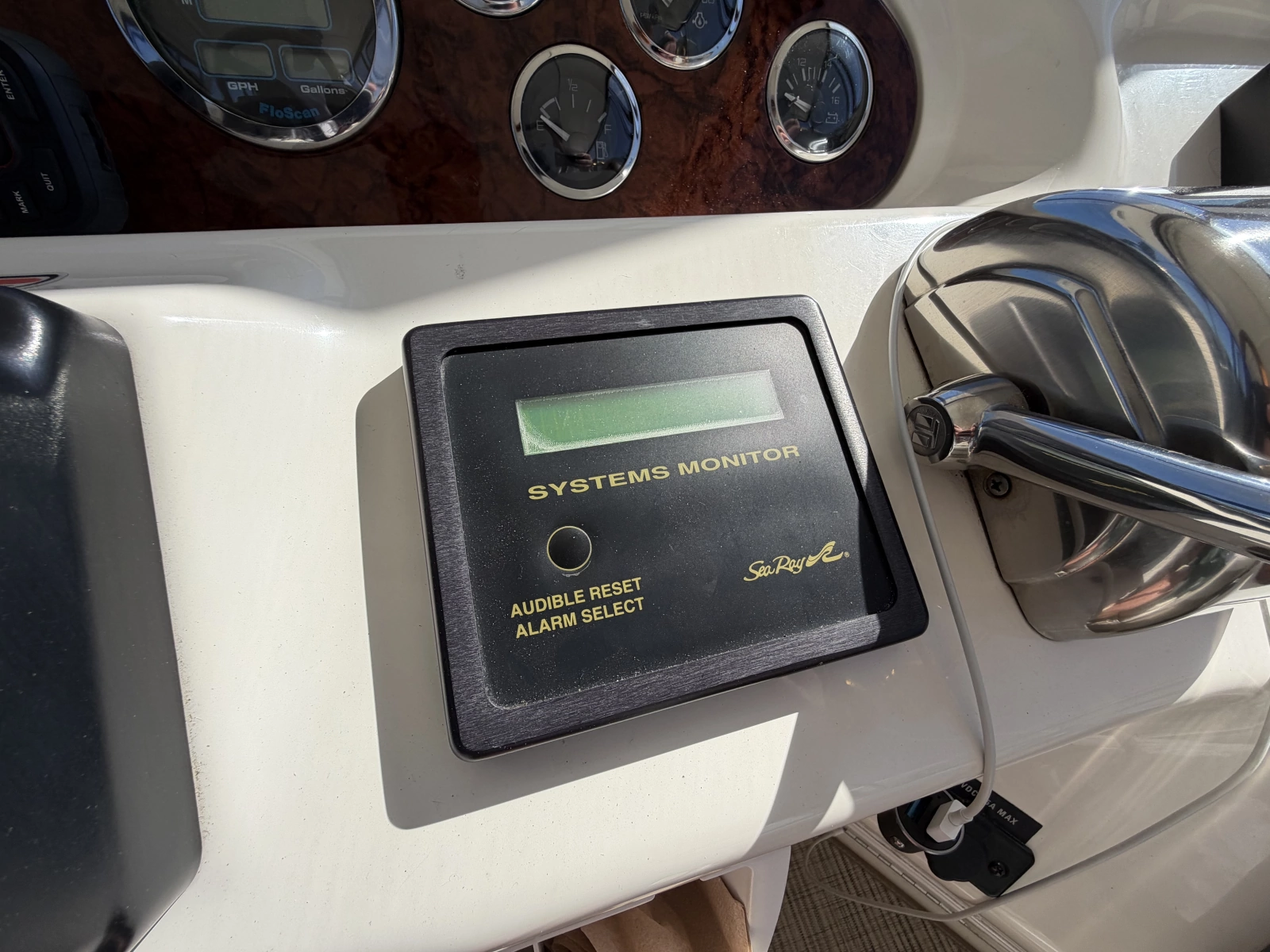 2000 Sea Ray 380 Aft Cabin