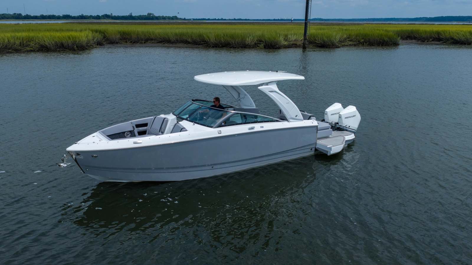 29ft Four Winns Yacht For Sale