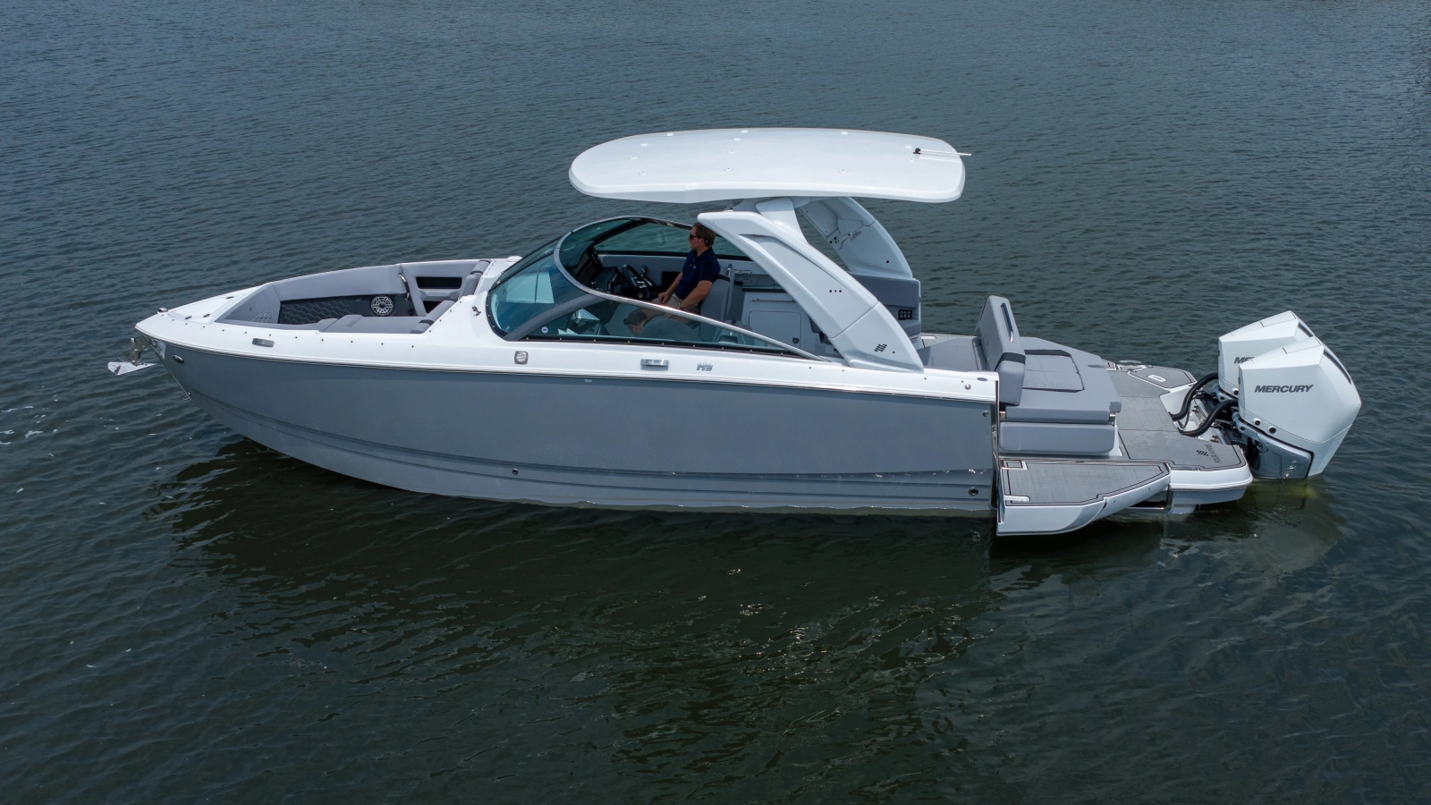 29ft Four Winns Yacht For Sale