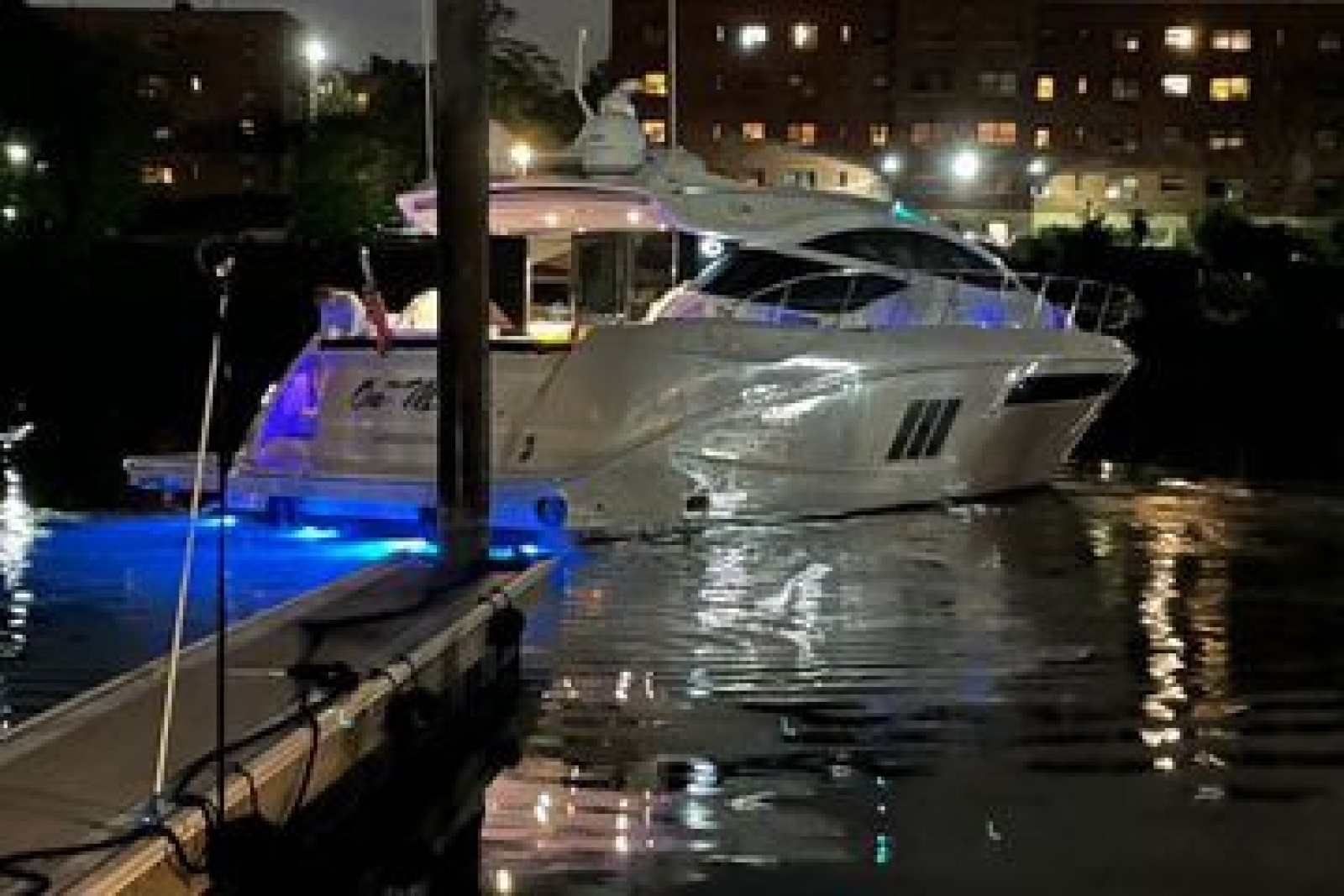 2018 Sea Ray L590