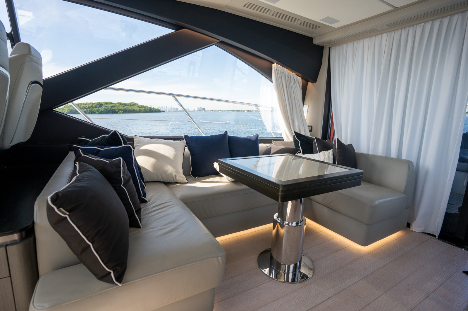2022 Azimut S6