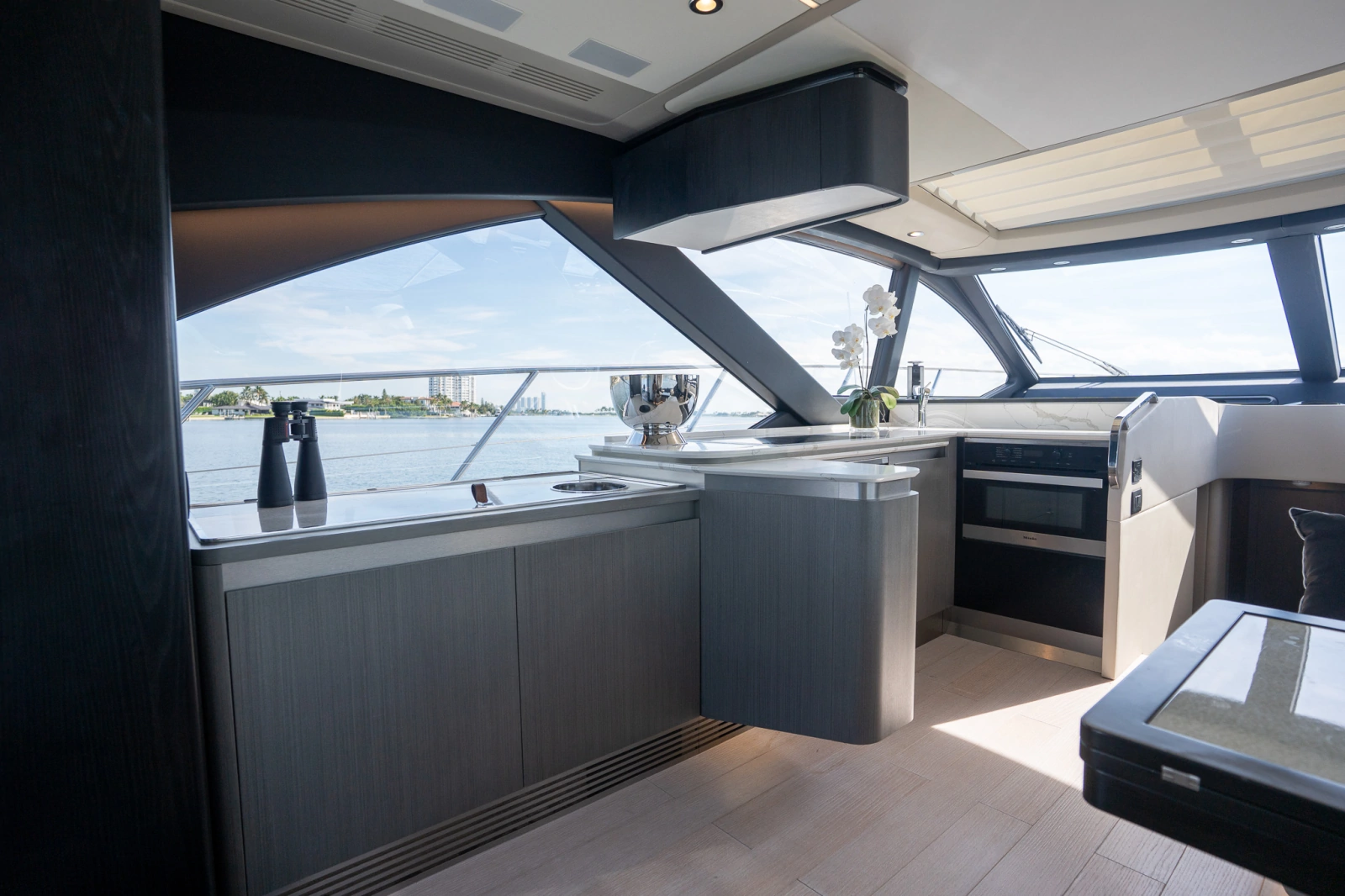 2022 Azimut S6