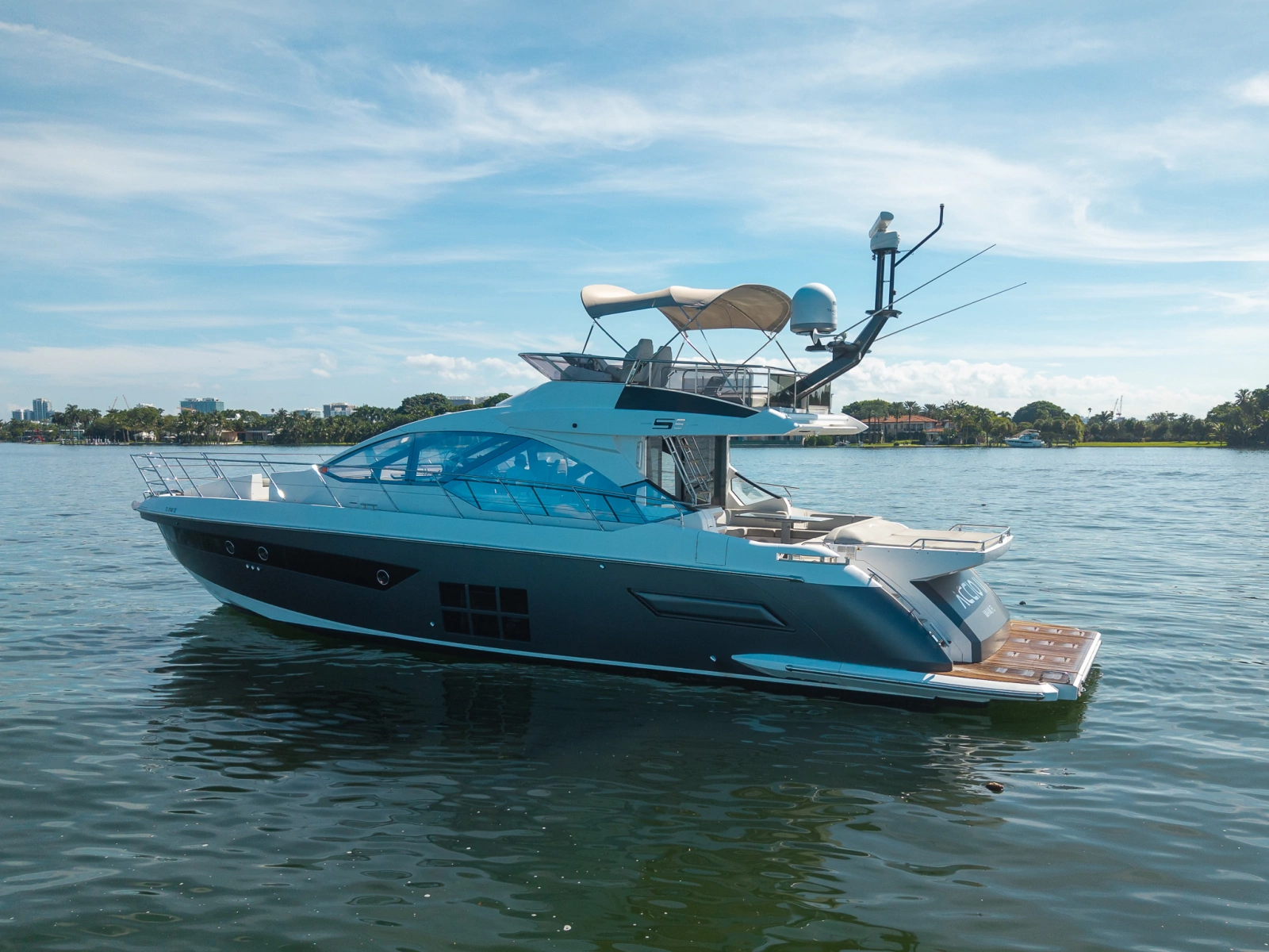 2022 Azimut S6