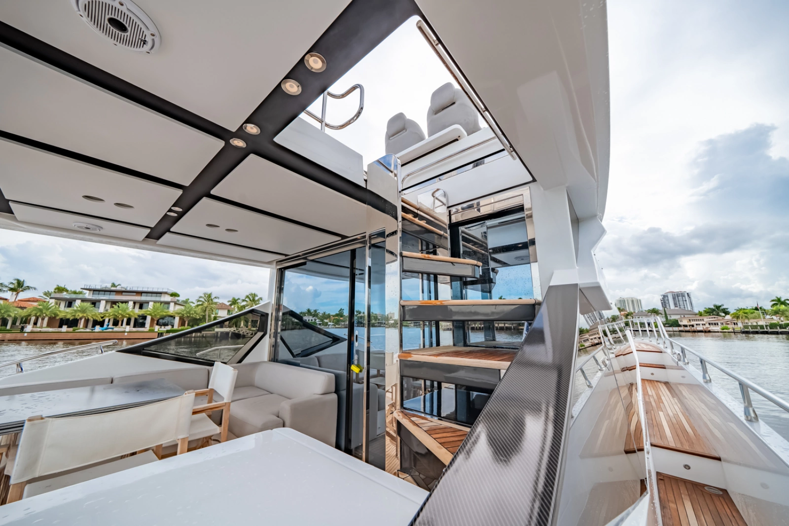 2019 Azimut S7