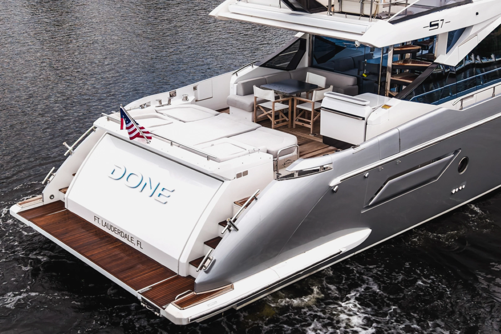 2019 Azimut S7