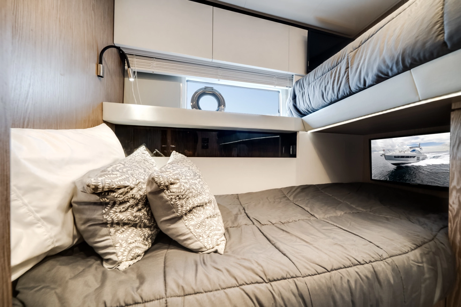 2019 Azimut S7