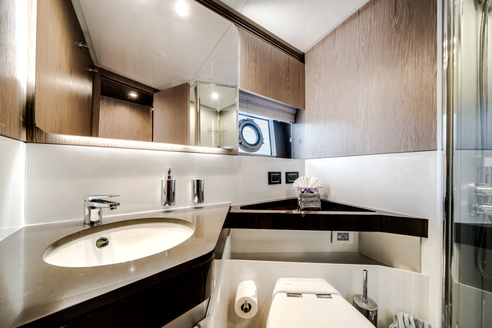 2019 Azimut S7