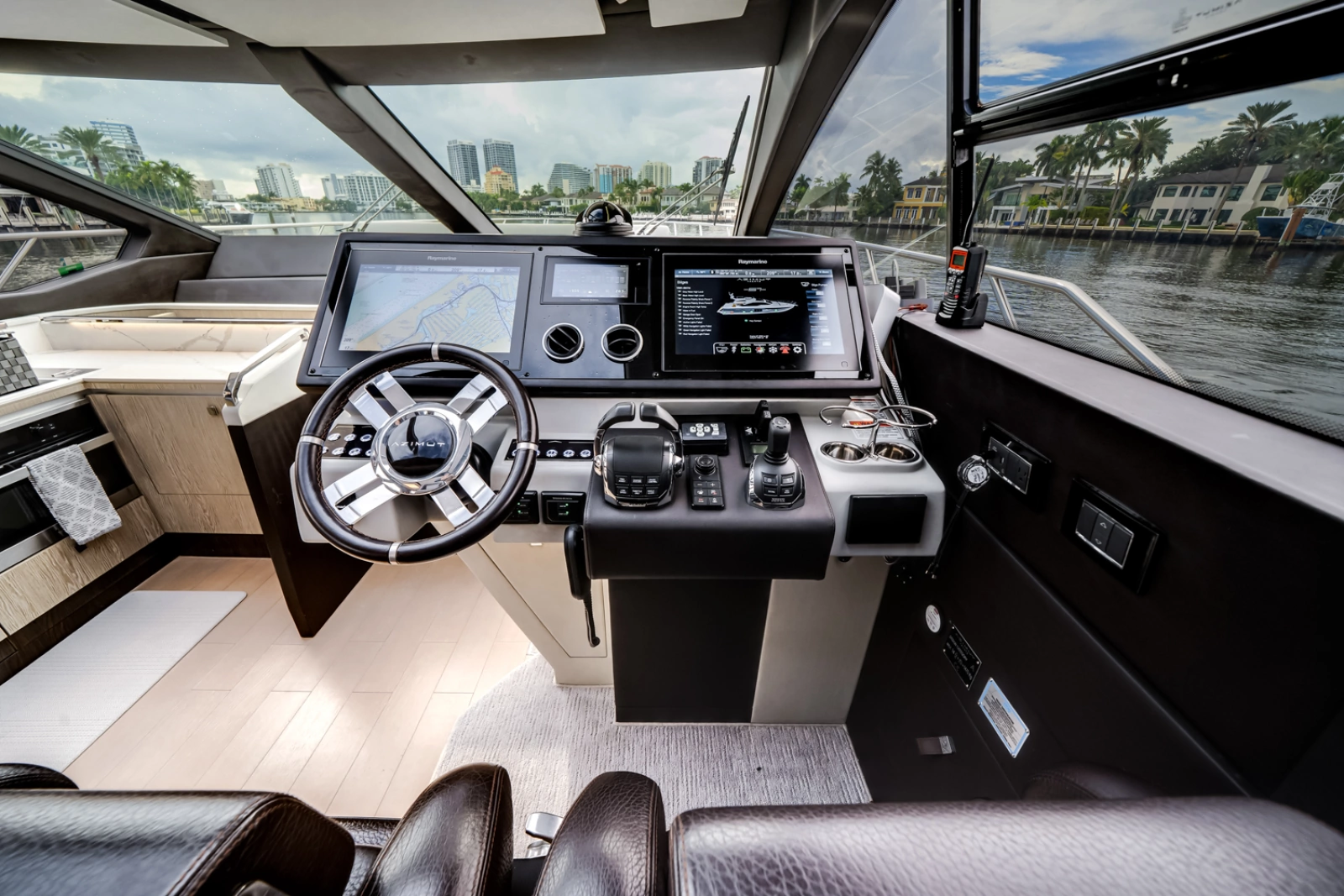 2019 Azimut S7