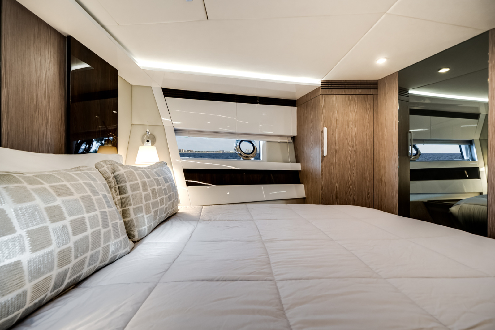 2019 Azimut S7