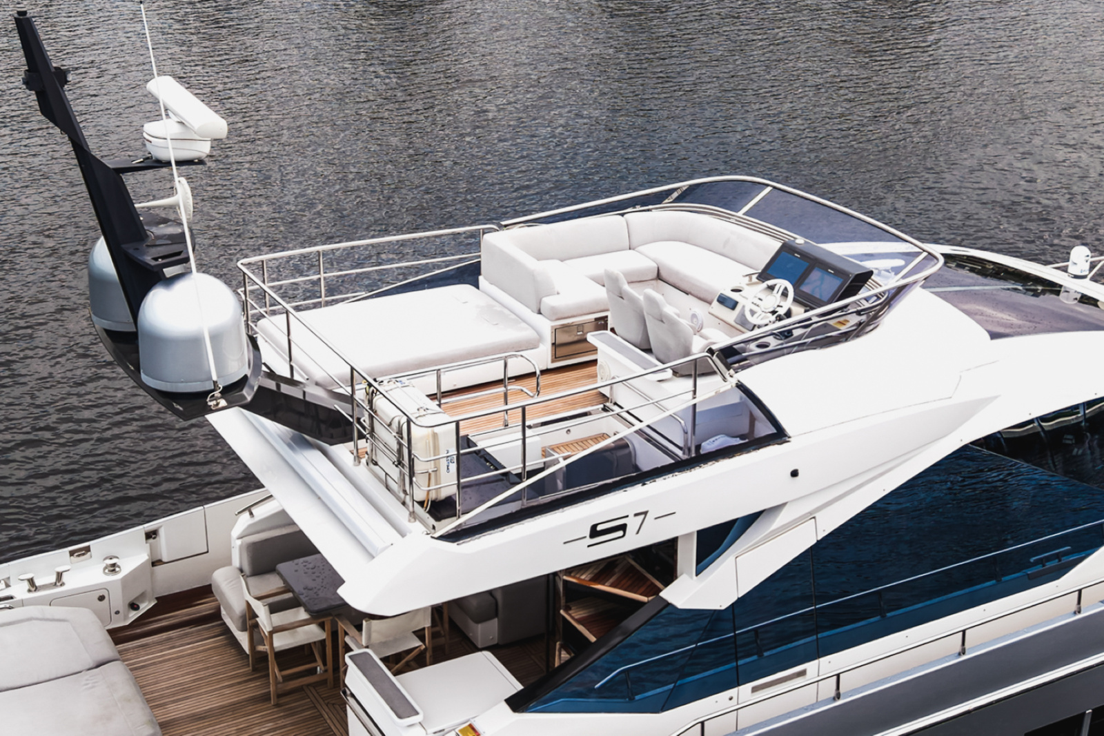 2019 Azimut S7
