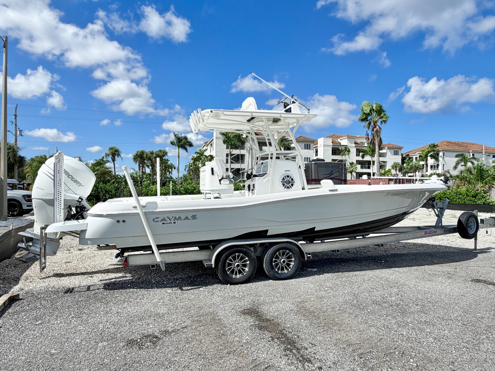 28ft Caymas Yacht For Sale