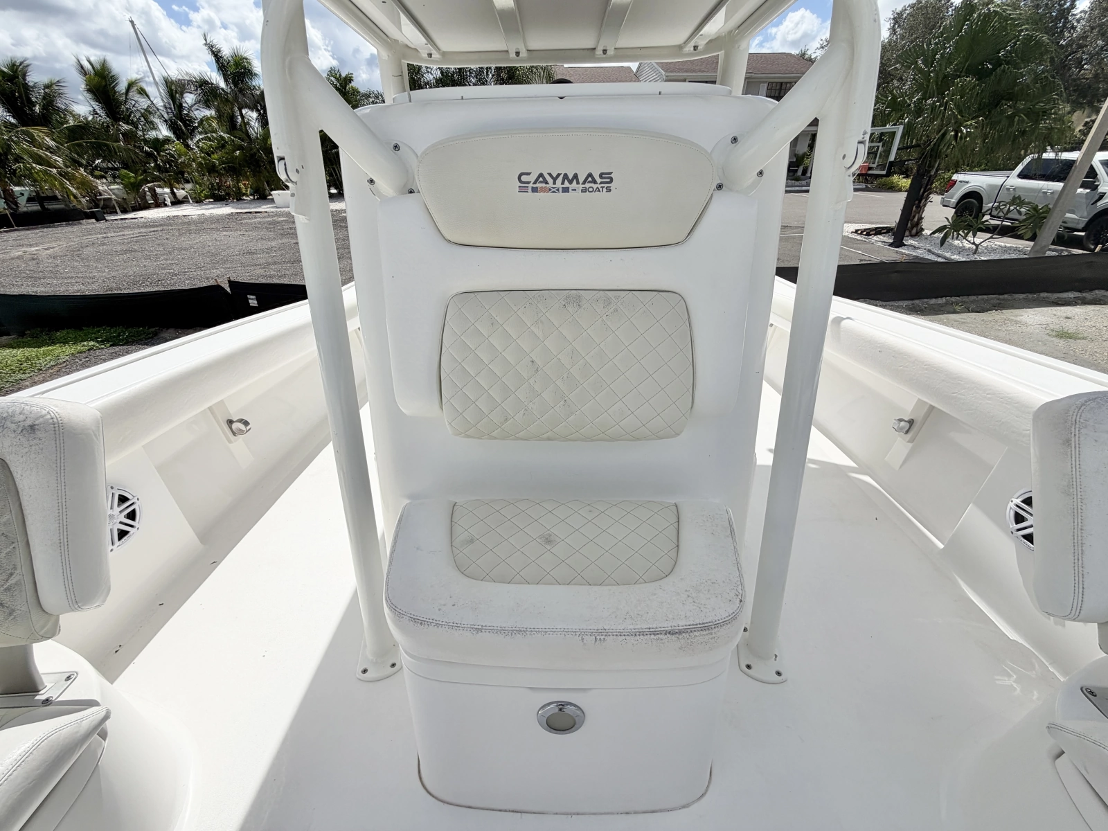 28ft Caymas Yacht For Sale