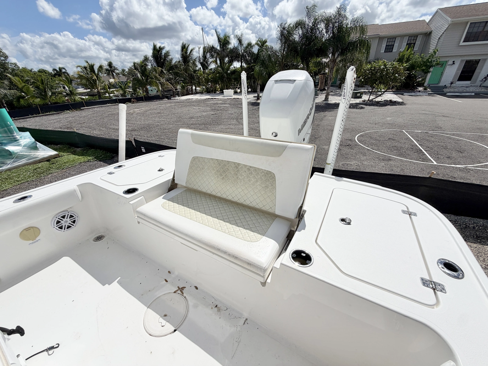 28ft Caymas Yacht For Sale
