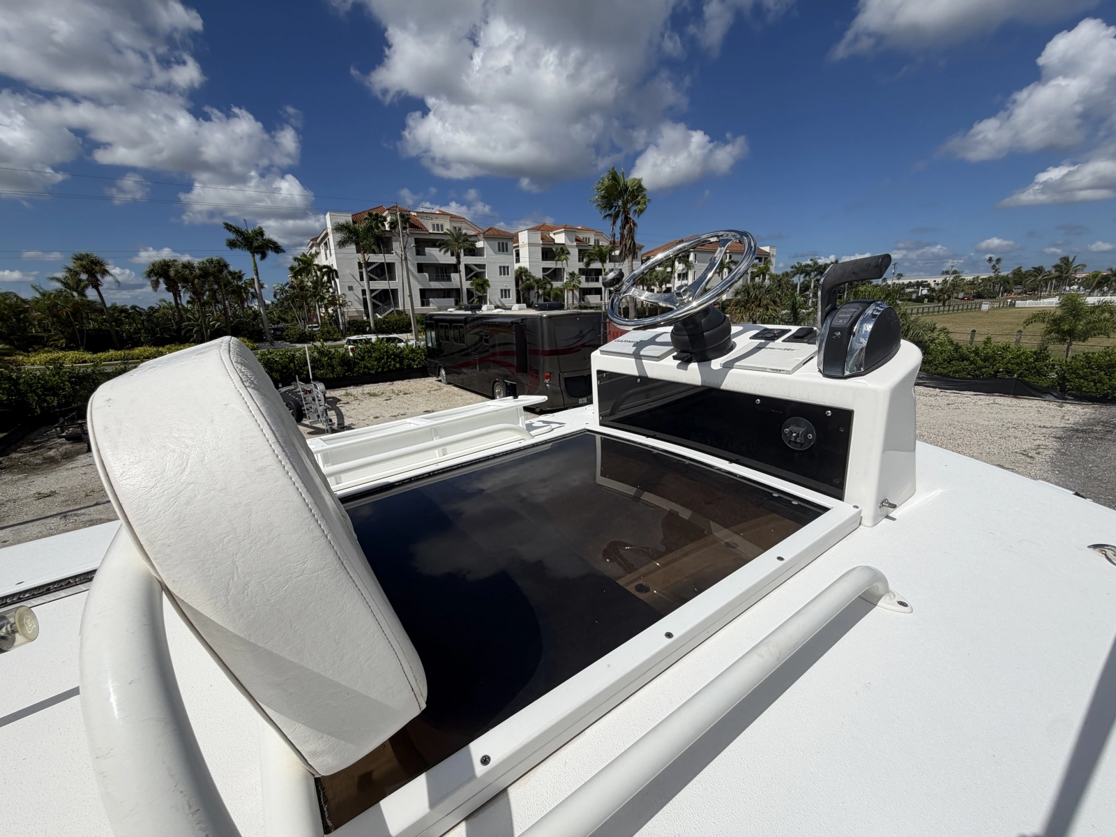 28ft Caymas Yacht For Sale