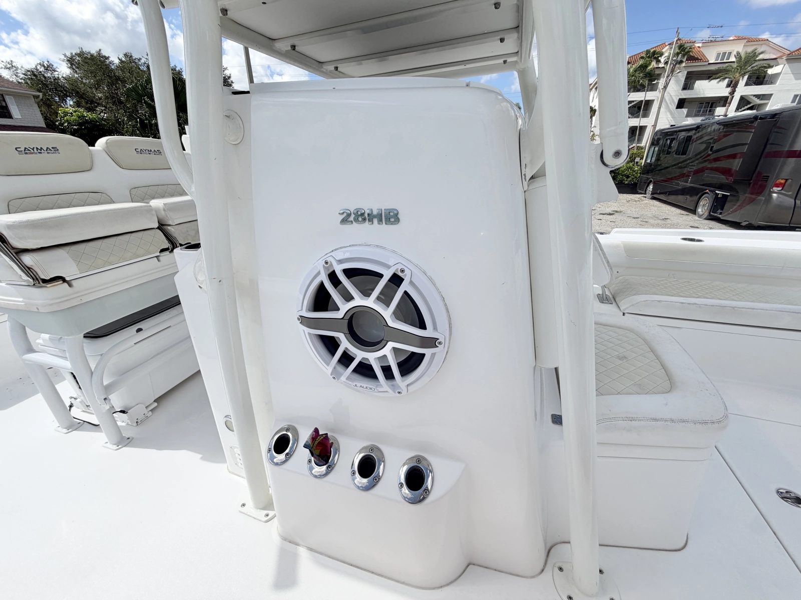 28ft Caymas Yacht For Sale
