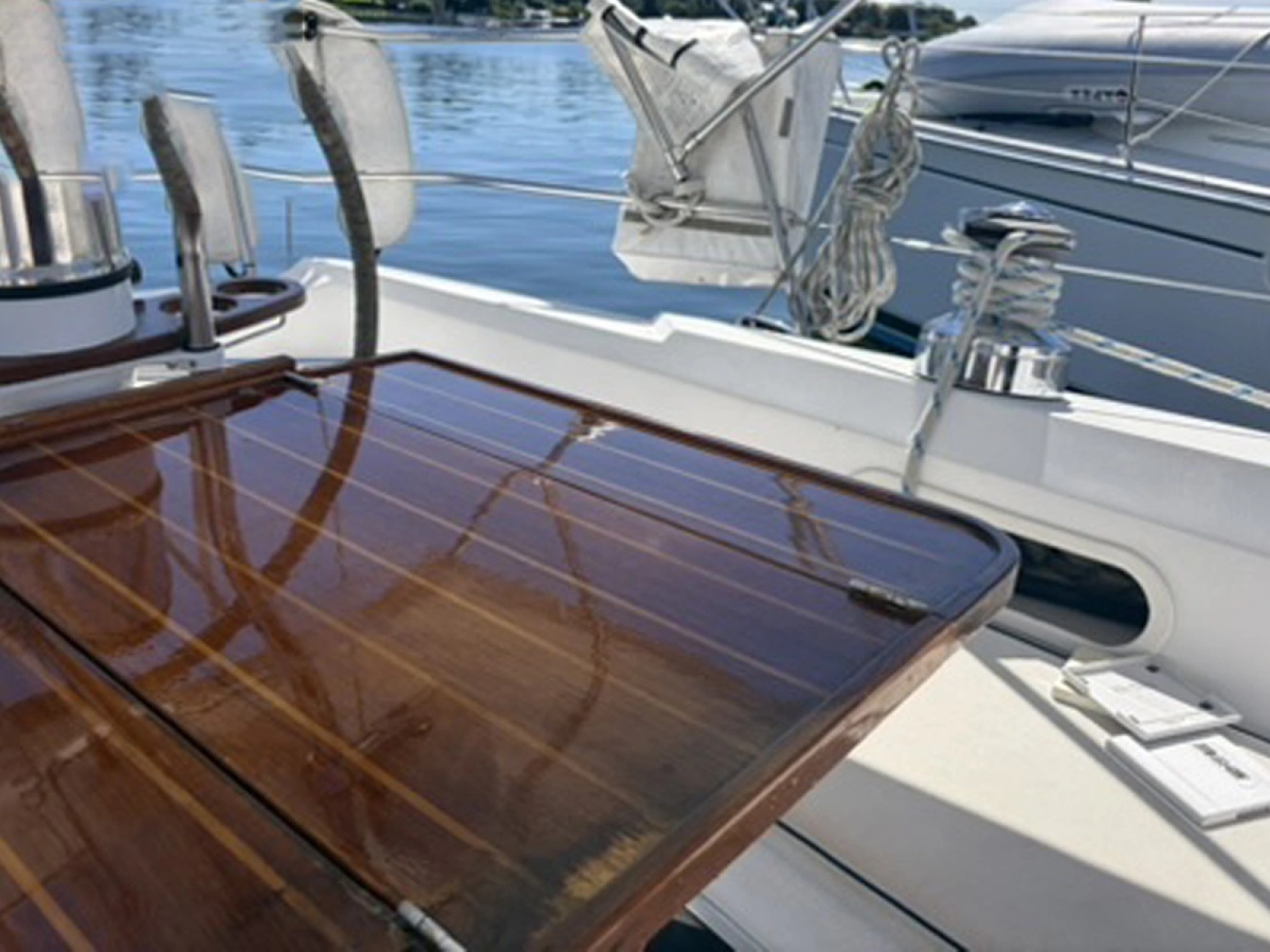 Cockpit Table Extended