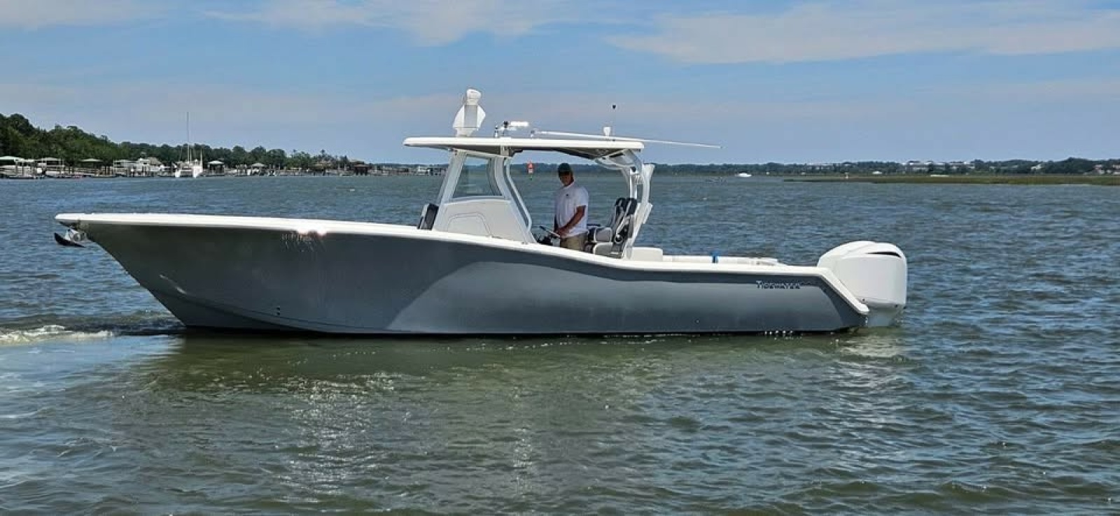 2018 Tidewater 320 CC
