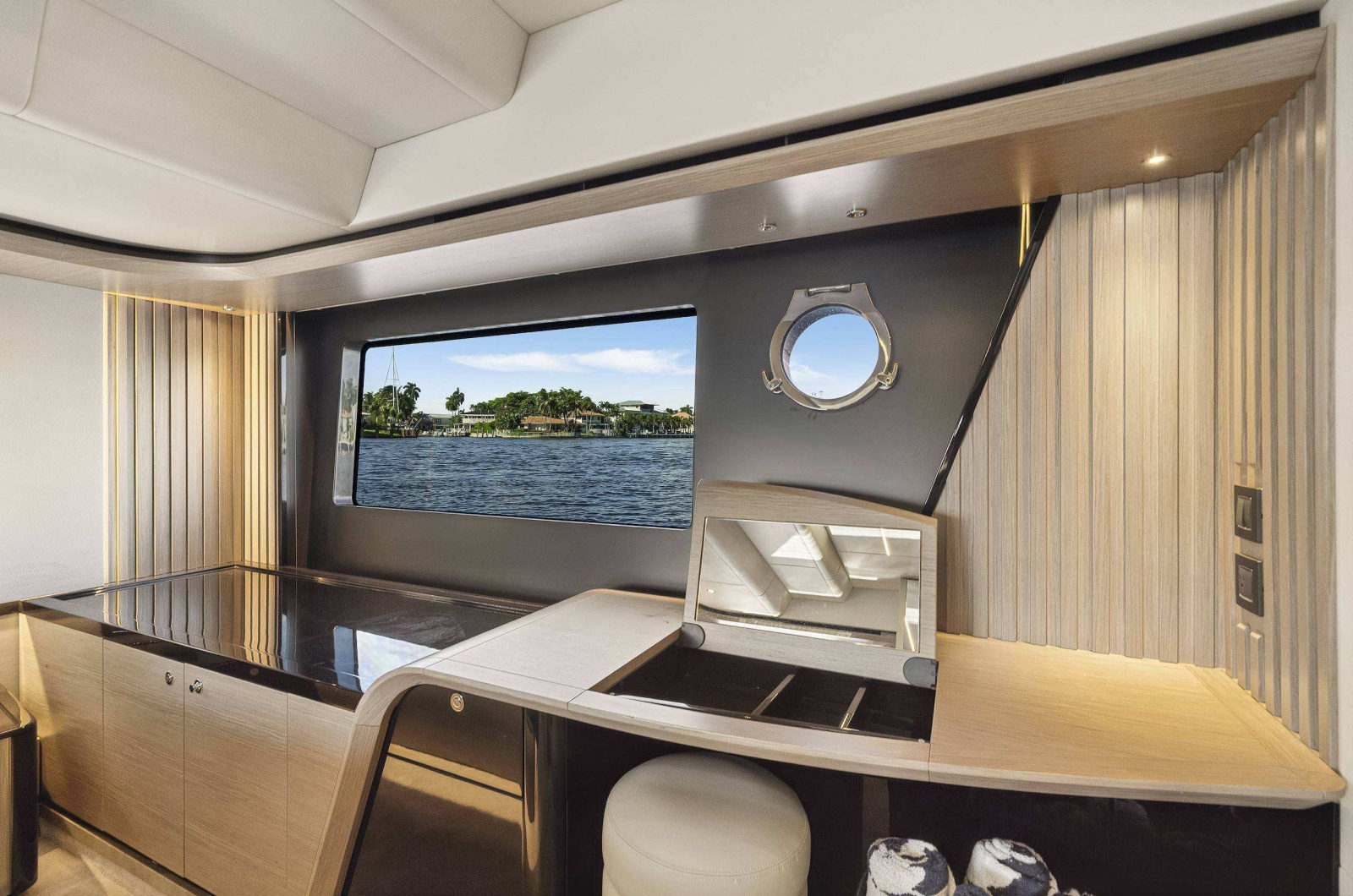 2022 Absolute Navetta 58