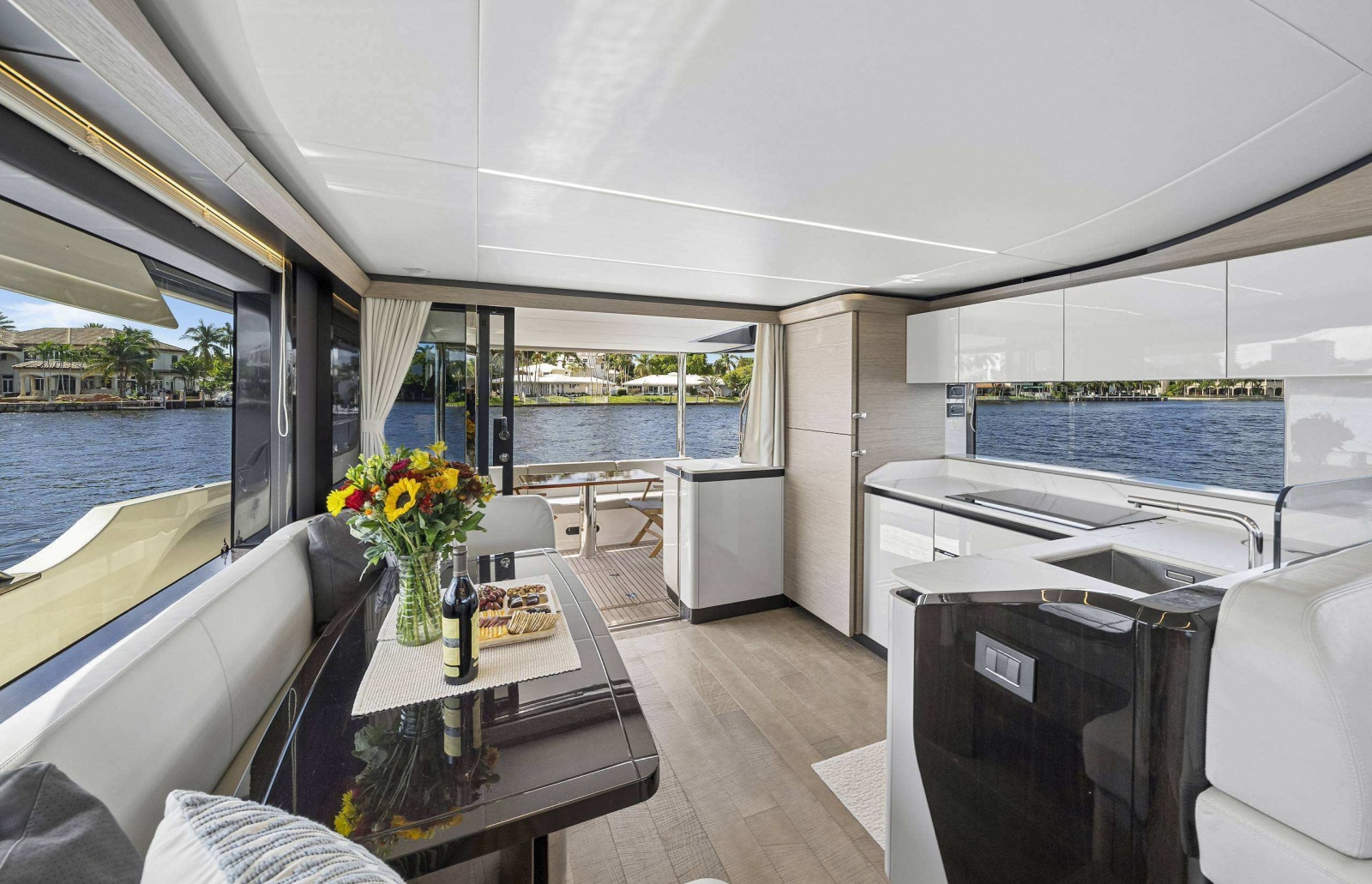 2022 Absolute Navetta 58