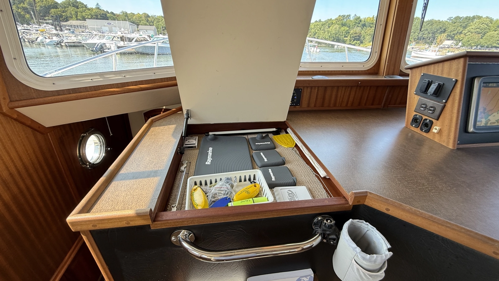 2012 American Tug 