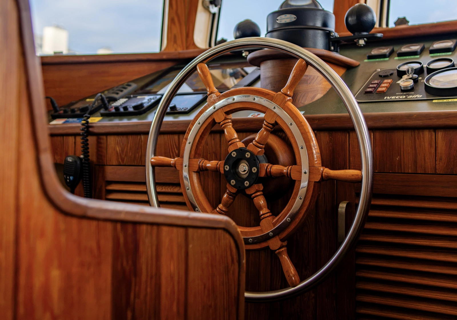 1993 Holland 50 Custom Trawler