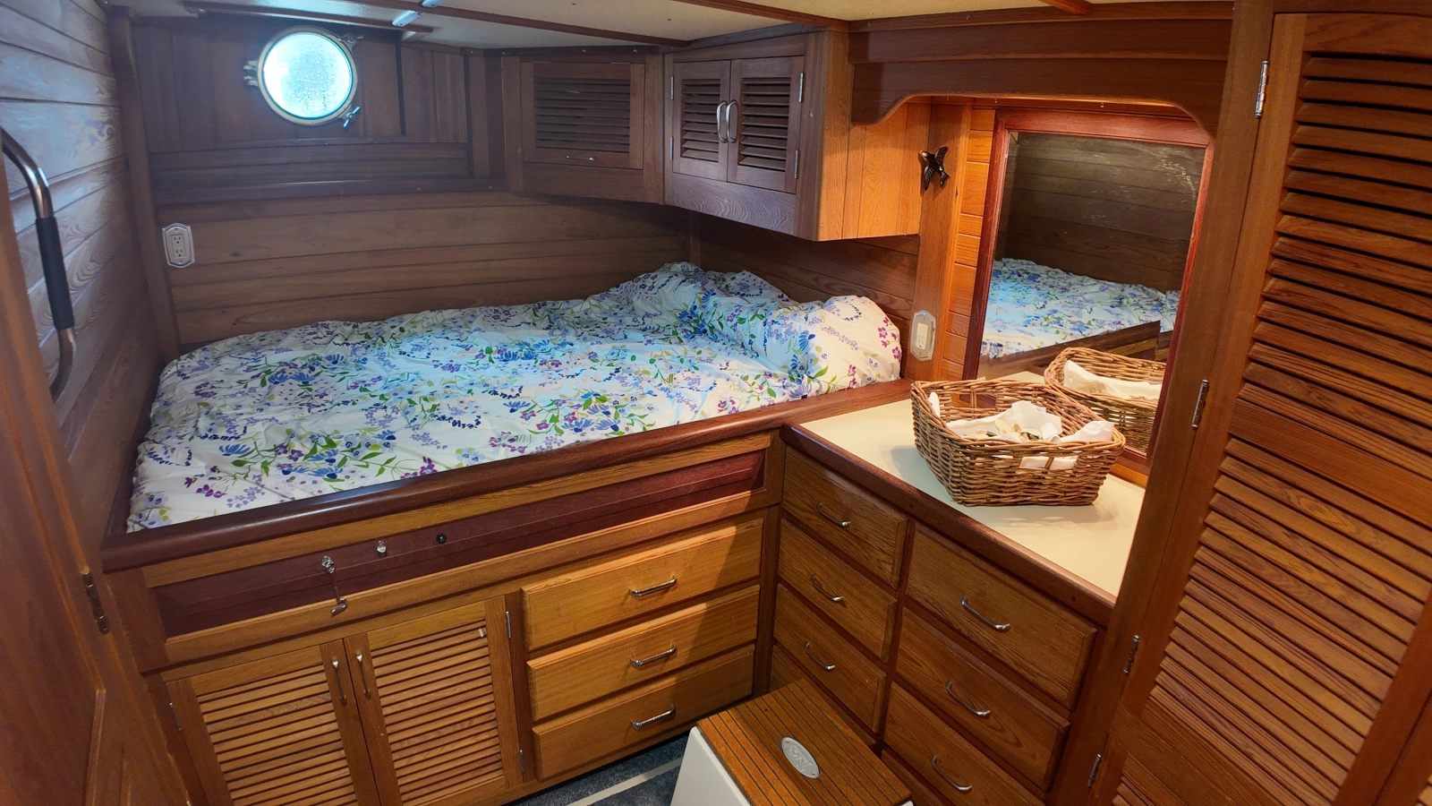 1993 Holland 50 Custom Trawler