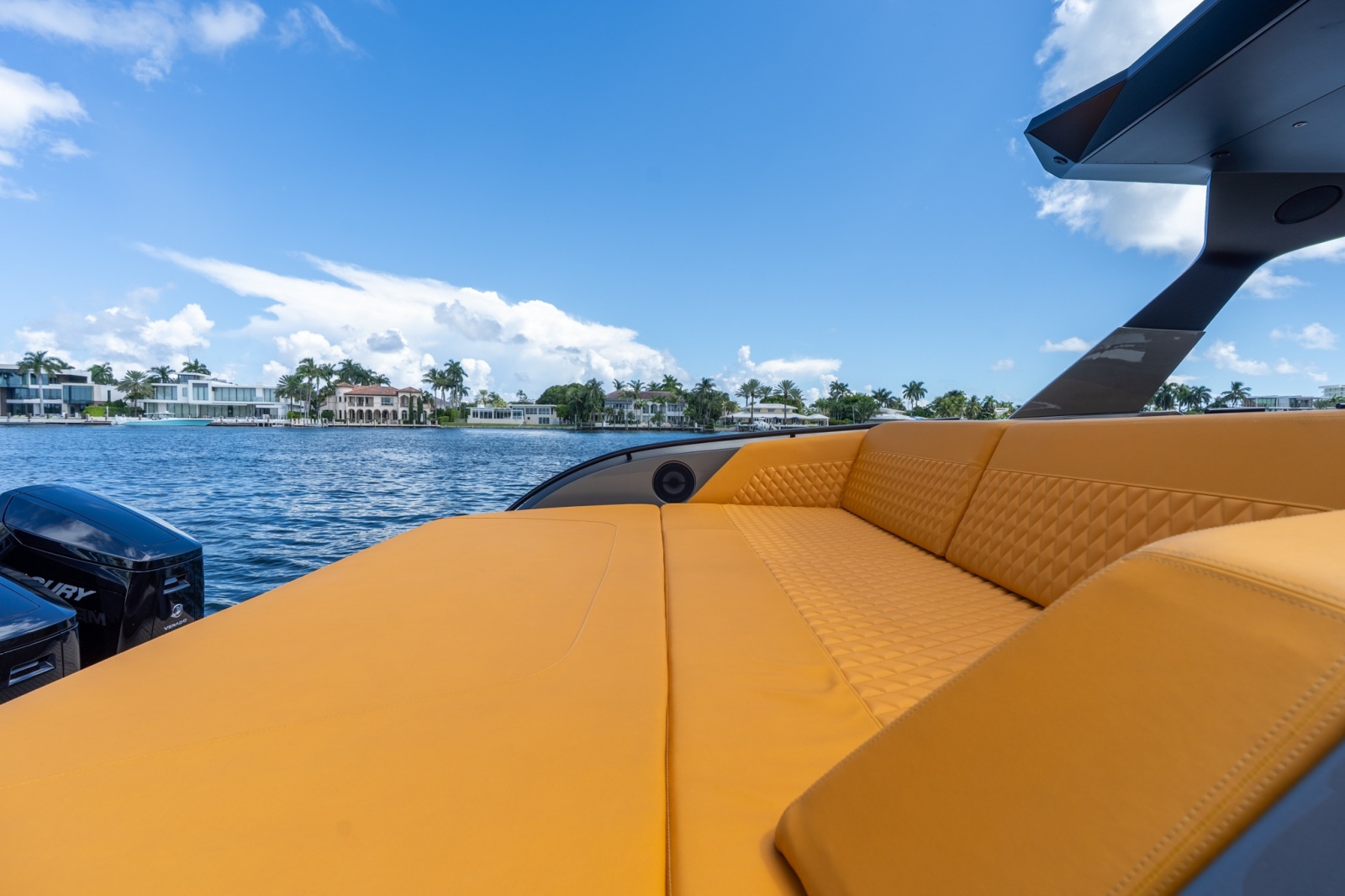2026 Vanquish Yachts 55 Veloce