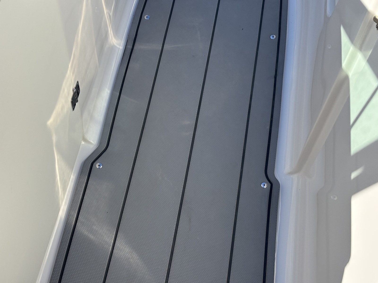 2023 Chaparral 247 SSX